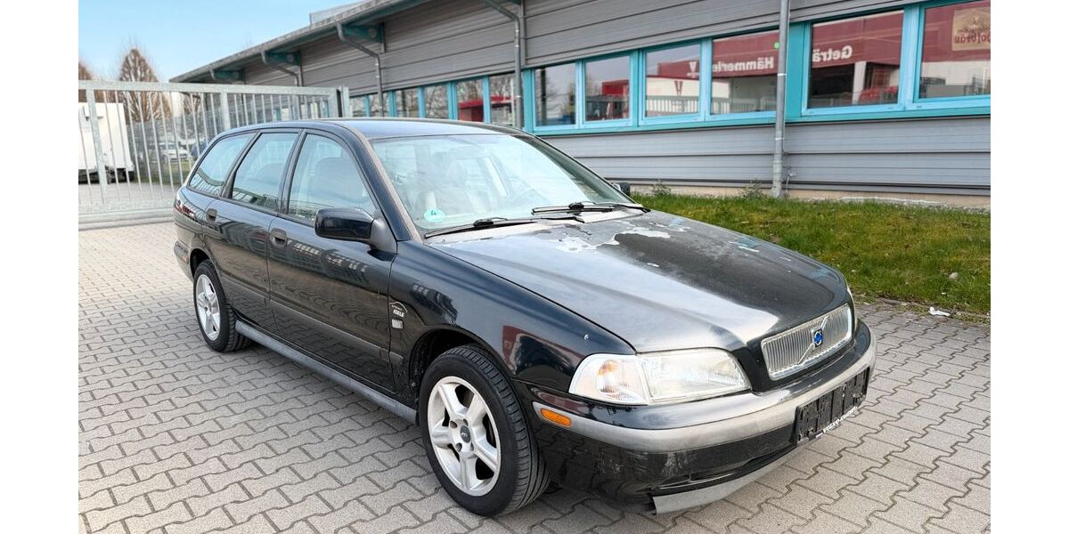 Volvo V40 168.000 km 1.799 &euro; Fellbach bei Stuttgart 70736