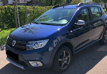 Dacia Sandero 128.000 km 5.800 &euro; Stuttgart 70469