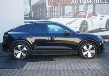 Porsche Macan 10.900 km 69.980 &euro; Stuttgart 70499
