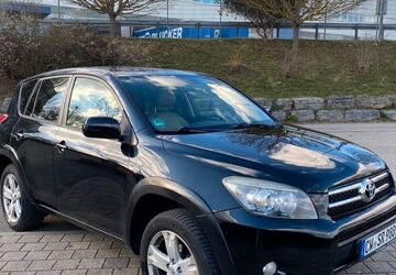 Toyota RAV 4 200.000 km 6.299 &euro; Hildrizhausen 71157