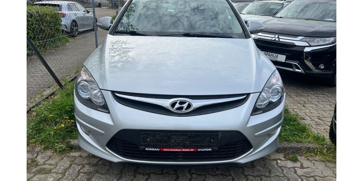 Hyundai i30 144.500 km 5.999 &euro; pforzheim 75179