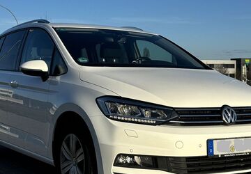 VW Touran 67.000 km 20.300 &euro; Fellbach 70736
