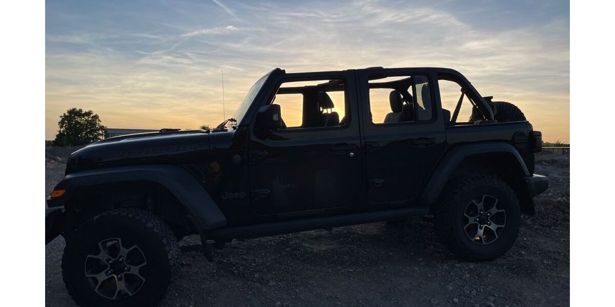 Jeep Wrangler 96.000 km 40.999 &euro; Stuttgart 70565