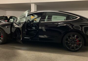 Tesla Model 3 68.000 km 25.500 &euro; stuttgart 70176