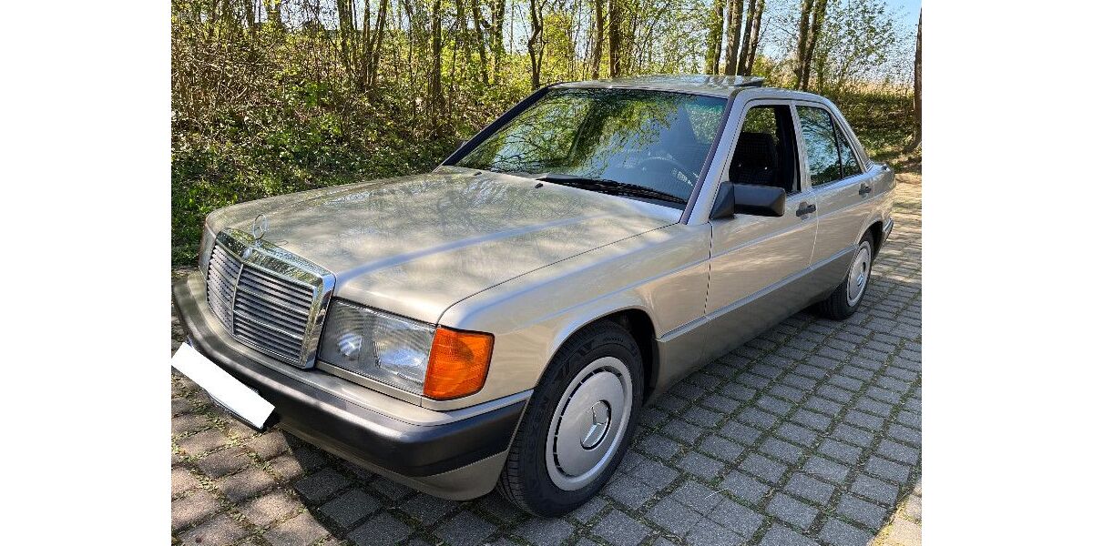 Mercedes-Benz 190 137.000 km 9.200 &euro; Stuttgart 70182