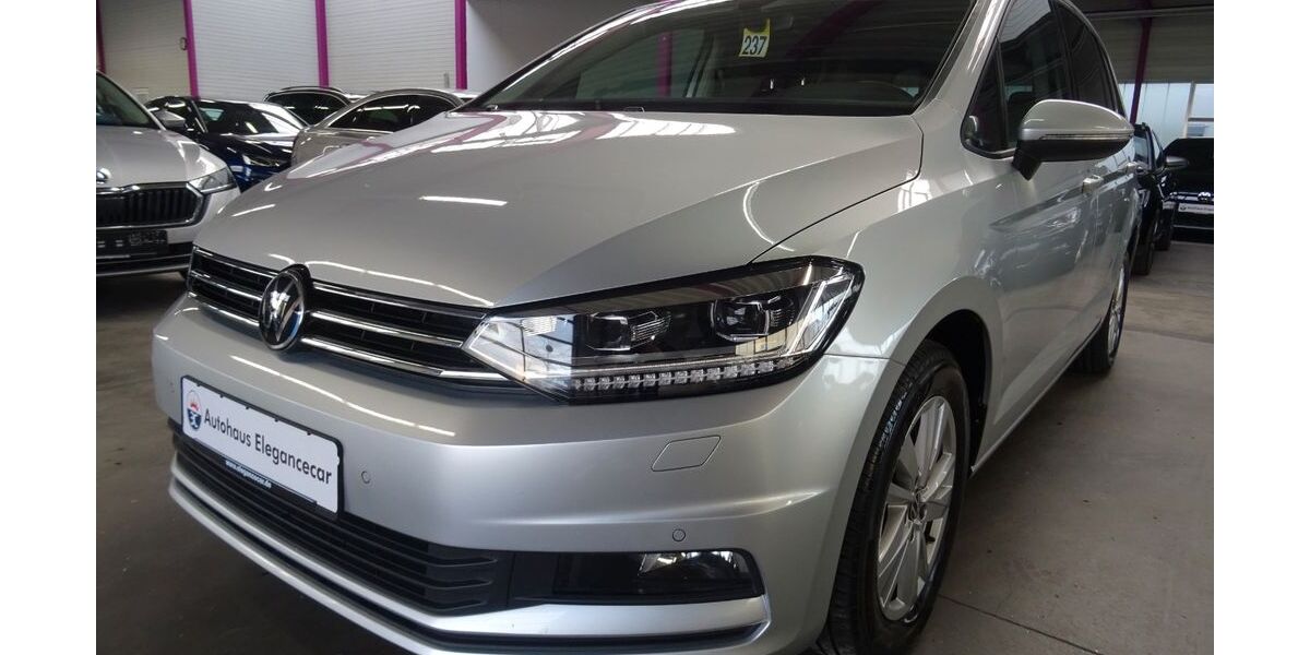 VW Touran 83.800 km 28.649 &euro; Holzgerlingen bei Stuttgart 71088