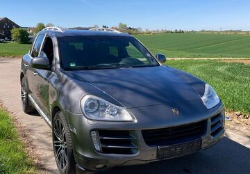 Porsche Cayenne 215.700 km 10.890 &euro; Leonberg 71229