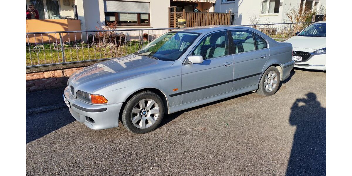 BMW 528 355.400 km 1.800 &euro; Stuttgart 70499