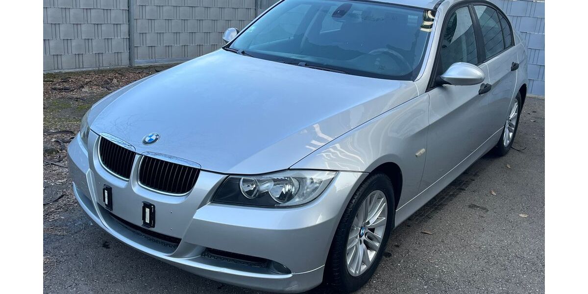 BMW 318 202.000 km 3.990 &euro; Leonberg 71229