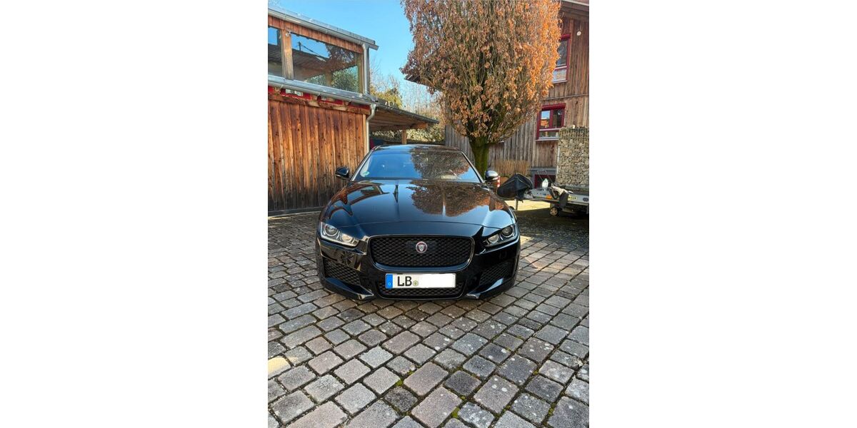 Jaguar XE 157.882 km 20.500 &euro; Sachsenheim 74343