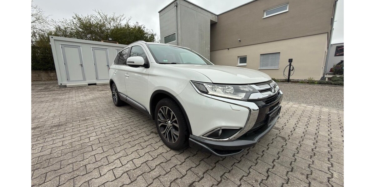 Mitsubishi Outlander 162.000 km 13.699 &euro; Gäufelden 71126