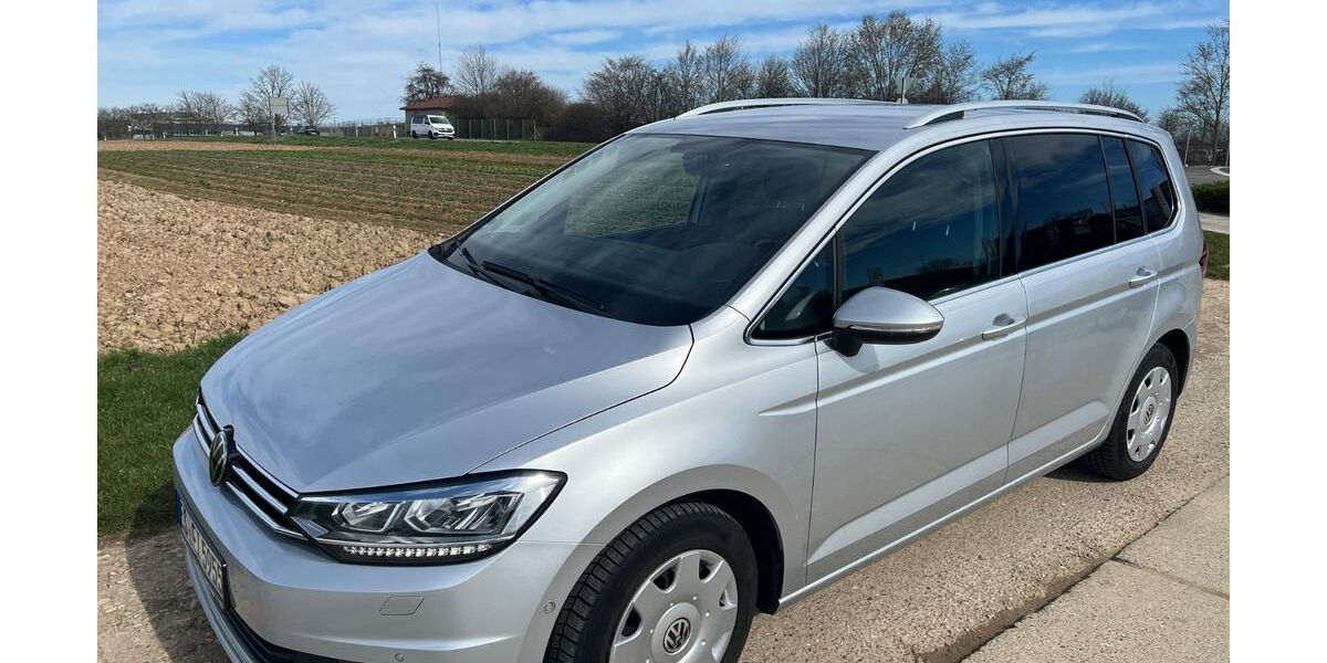 VW Touran 106.000 km 21.900 &euro; Filderstadt 70794