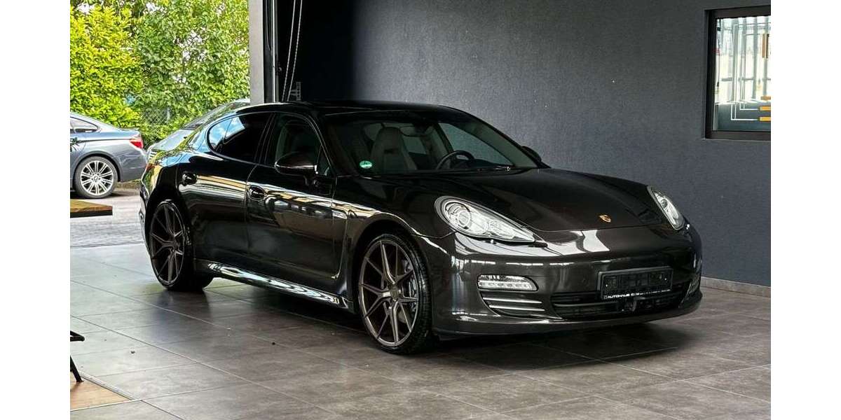 Porsche Panamera 119.000 km 29.999 &euro; Gäufelden 71126