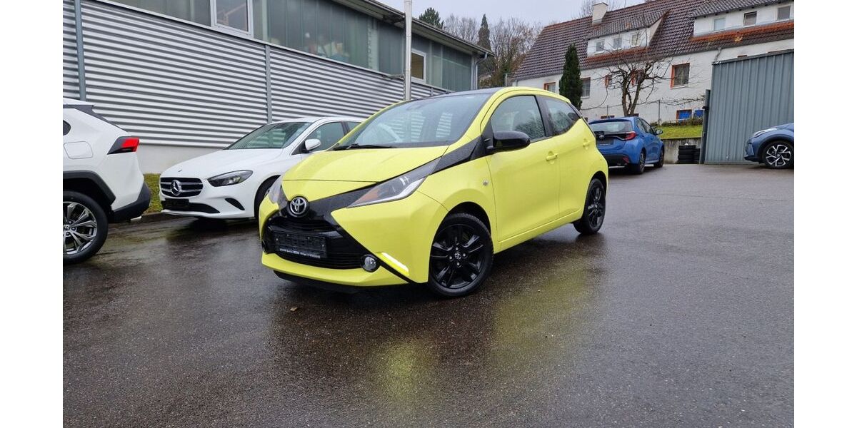 Toyota Aygo (X) 102.558 km 8.990 &euro; Nürtingen 72622