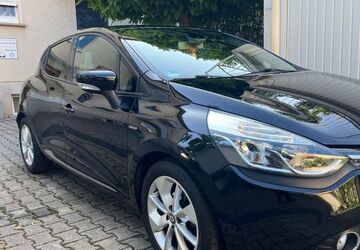 Renault Clio 94.999 km 7.489 &euro; Stuttgart 70191
