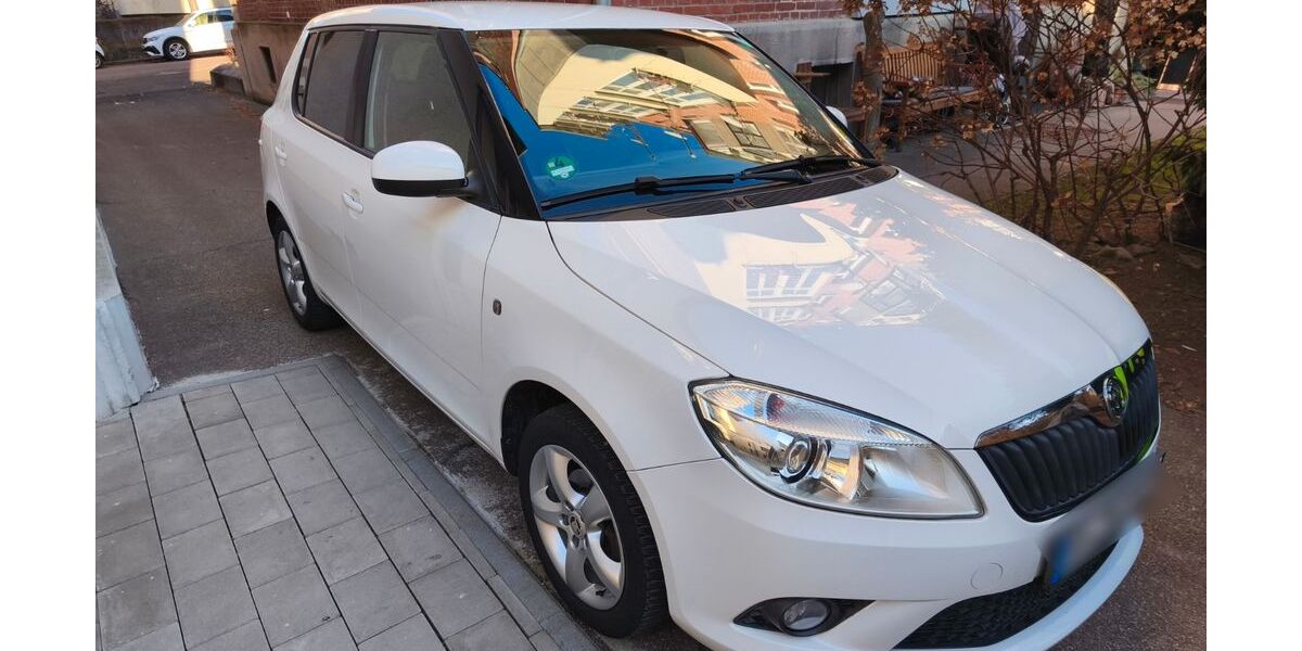 Skoda Fabia 74.500 km 6.990 &euro; Stuttgart 70374