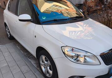 Skoda Fabia 74.500 km 7.400 &euro; Stuttgart 70374
