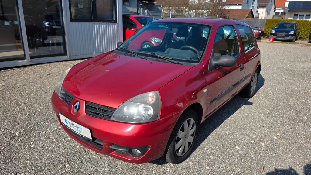 Renault Clio 158.000 km 2.390 &euro; Reutlingen 72770