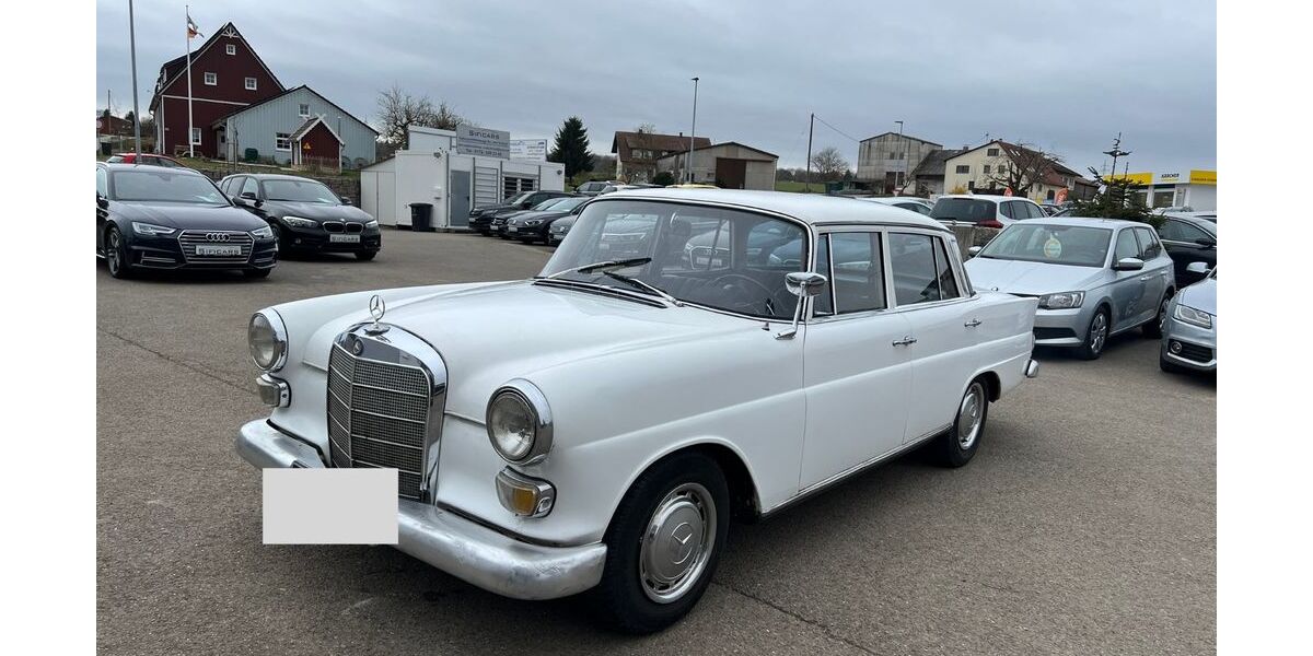 Mercedes-Benz 200 88.500 km 9.800 &euro; Hildrizhausen /Stuttgart 71157