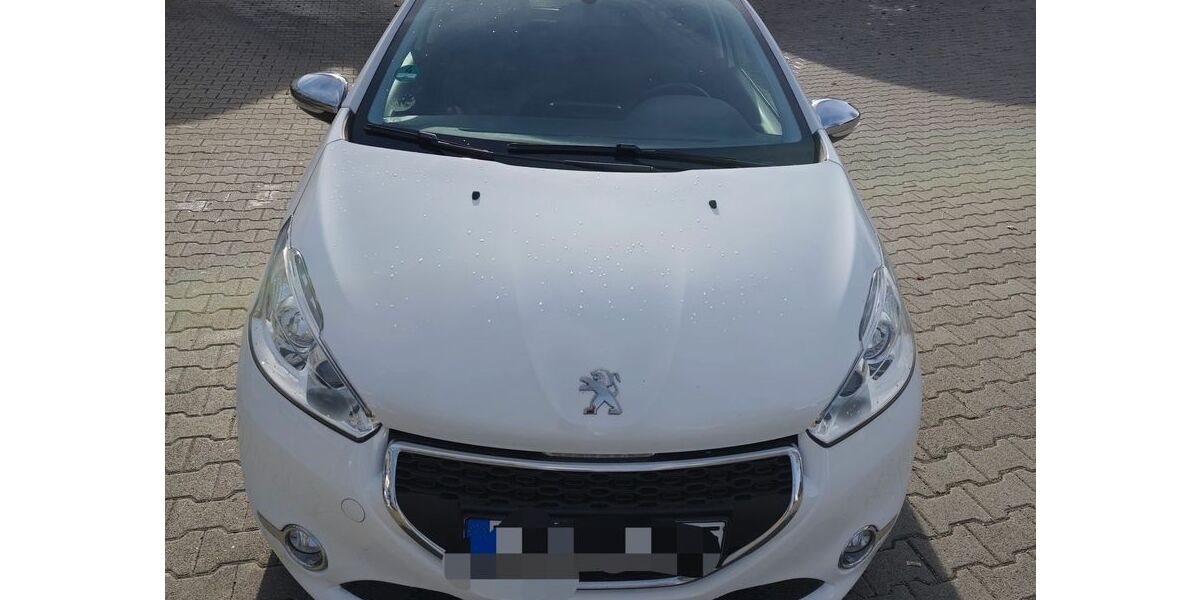 Peugeot 208 114.000 km 3.500 &euro; Ludwigsburg 71640