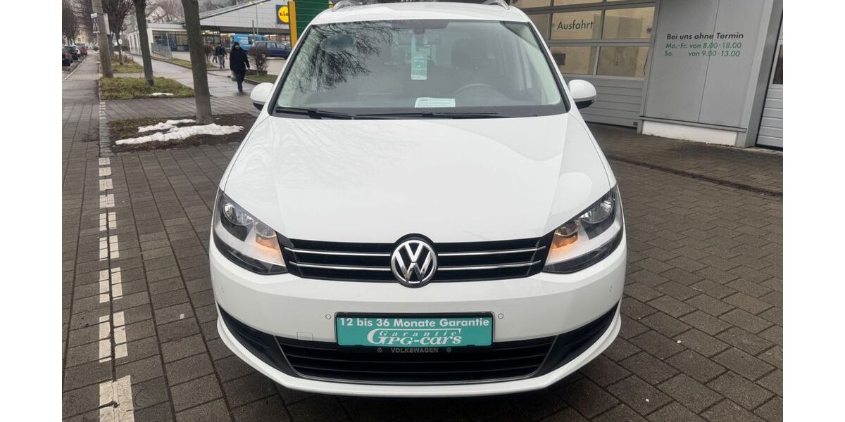 VW Sharan 49.989 km 15.999 &euro; Esslingen am Neckar 73733