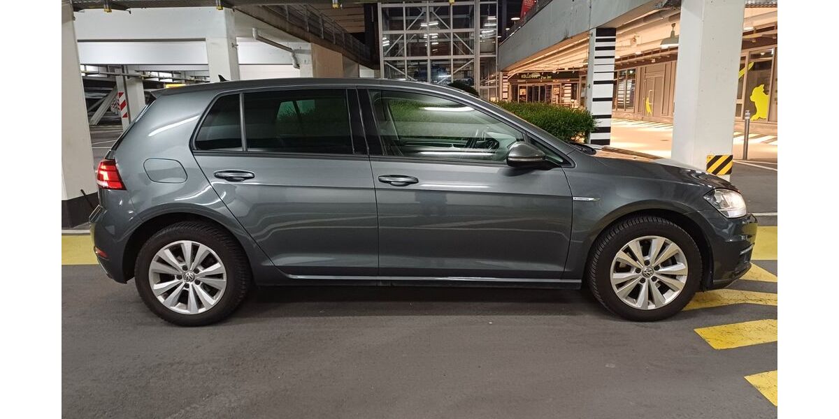 VW Golf 172.000 km 8.990 &euro; Esslingen am Neckar 73733