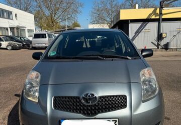 Toyota Yaris 133.000 km 4.100 &euro; Stuttgart 70372