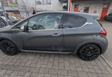 Peugeot 208 80.000 km 10.300 &euro; Leinfelden-Echterdingen 70771
