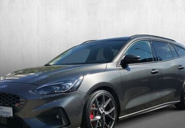 Ford Focus 25.668 km 29.990 &euro; Ludwigsburg 71636