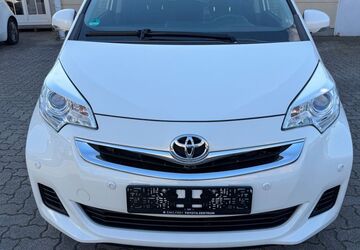 Toyota Verso-S 31.000 km 7.999 &euro; Pforzheim 75179
