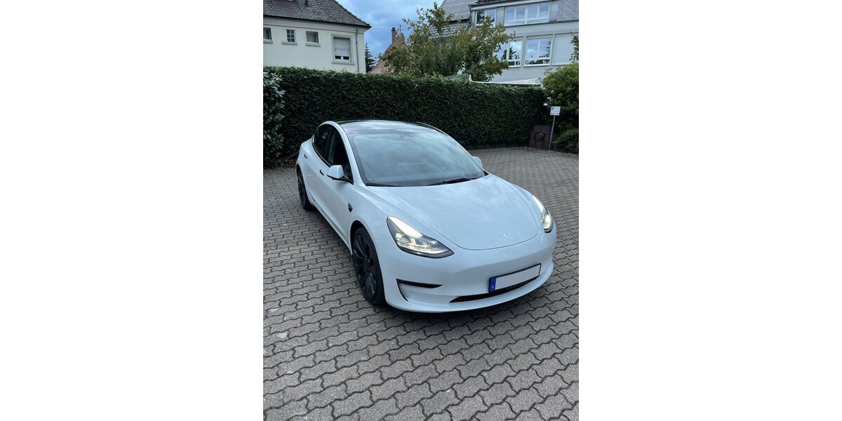 Tesla Model 3 61.500 km 30.000 &euro; Pforzheim 75172