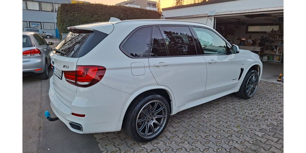 BMW X5 155.000 km 26.900 &euro; köngen 73257