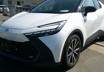 Toyota C-HR 34.000 km 24.260 &euro; Sindelfingen 71065