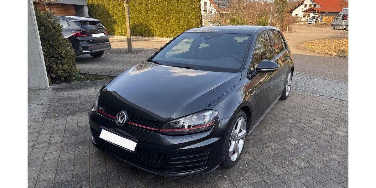 VW Golf 80.000 km 18.000 &euro; Stuttgart 70563