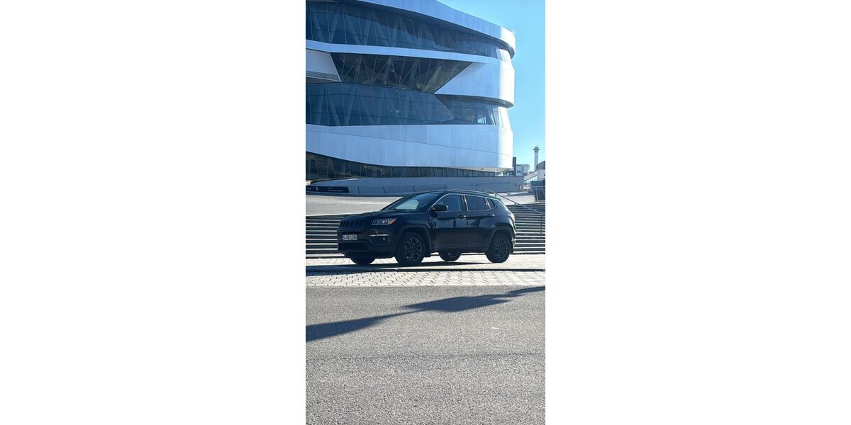 Jeep Compass 97.400 km 13.900 &euro; Stuttgart 70569