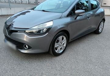 Renault Clio 146.000 km 6.200 &euro; Nagold 72202