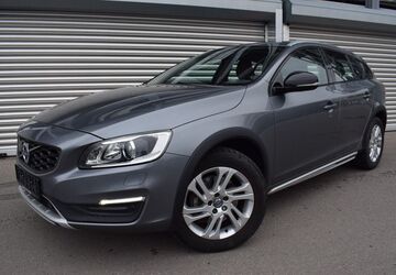 Volvo V60 Cross Country 74.200 km 16.900 &euro; Böblingen 71034