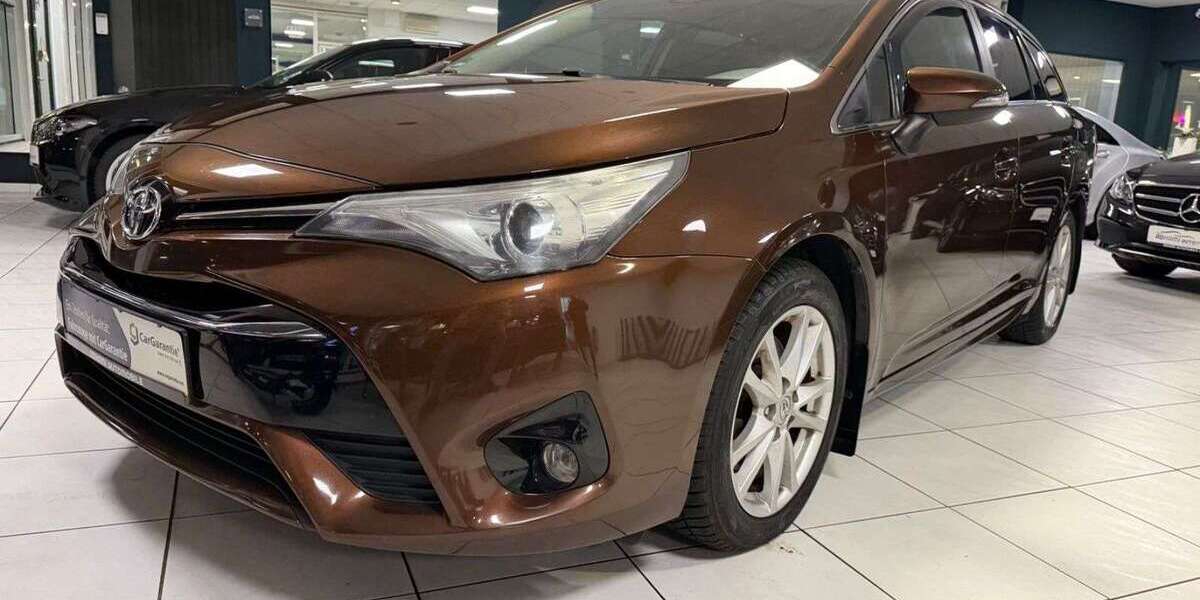 Toyota Avensis 147.000 km 10.398 &euro; Pforzheim 75179