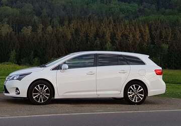 Toyota Avensis 329.000 km 5.999 &euro; Calw 75365