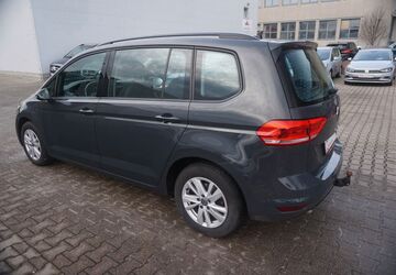 VW Touran 122.704 km 22.950 &euro; Nufringen/Stuttgart 71154