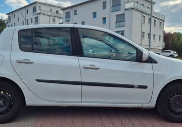 Renault Clio 118.000 km 4.500 &euro; Waldenbuch 71111
