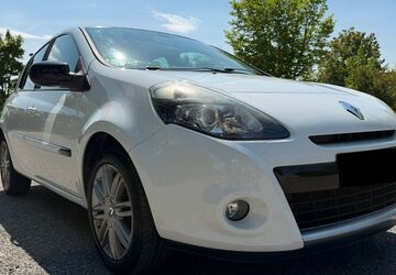 Renault Clio 93.375 km 8.000 &euro; Reutlingen 72764