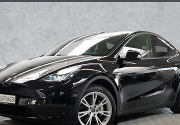 Tesla Model Y 28.293 km 41.900 &euro; Asperg 71679