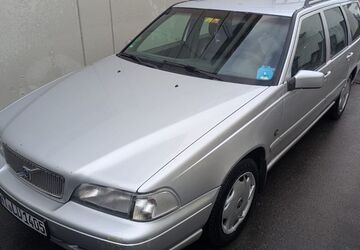 Volvo V70 387.000 km 2.600 &euro; Stuttgart 70563