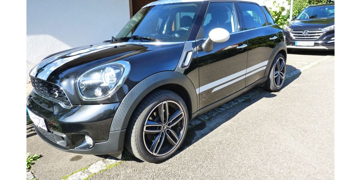 Mini Countryman S (Cooper) 119.200 km 8.990 &euro; Metzingen 72555