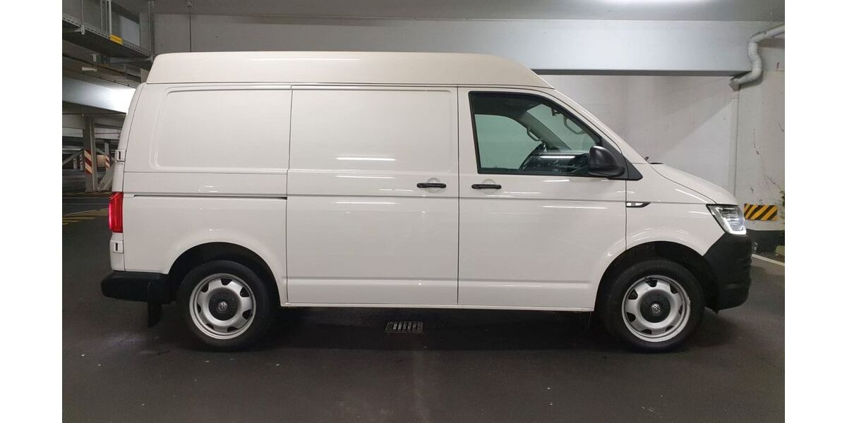 VW T6 Transporter 220.000 km 15.600 &euro; Esslingen am Neckar 73733