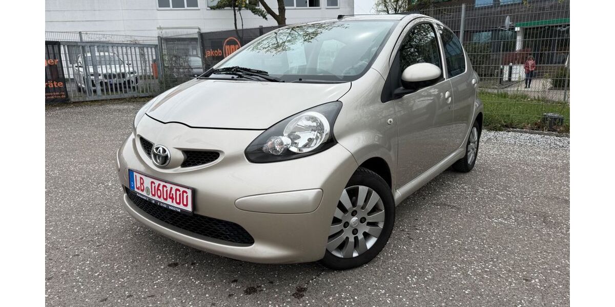Toyota Aygo (X) 87.000 km 3.790 &euro; MÖGLINGEN 71696