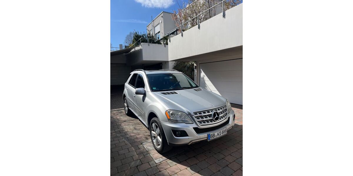 Mercedes-Benz ML 350 240.000 km 7.900 &euro; Magstadt 71106