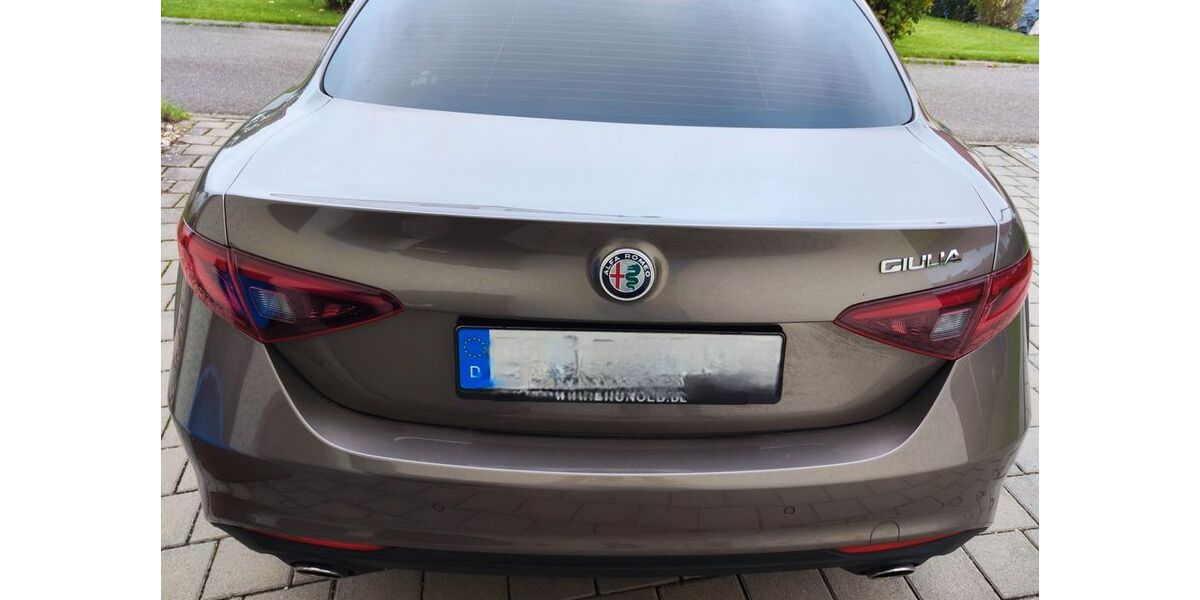 Alfa Romeo Giulia 137.500 km 14.900 &euro; Reutlingen 72760