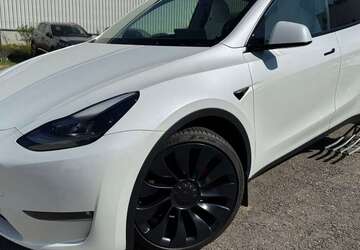Tesla Model Y 28.195 km 42.500 &euro; Holzgerlingen 71088